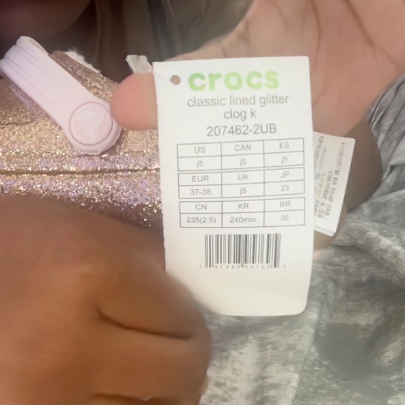 CROCS KIDS’ CLASSIC LINED GLITTER CLOG - Picture 2 of 4